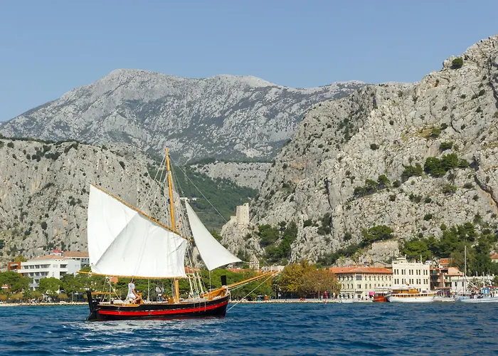 Hotel Villa Dvor (Adults Only)