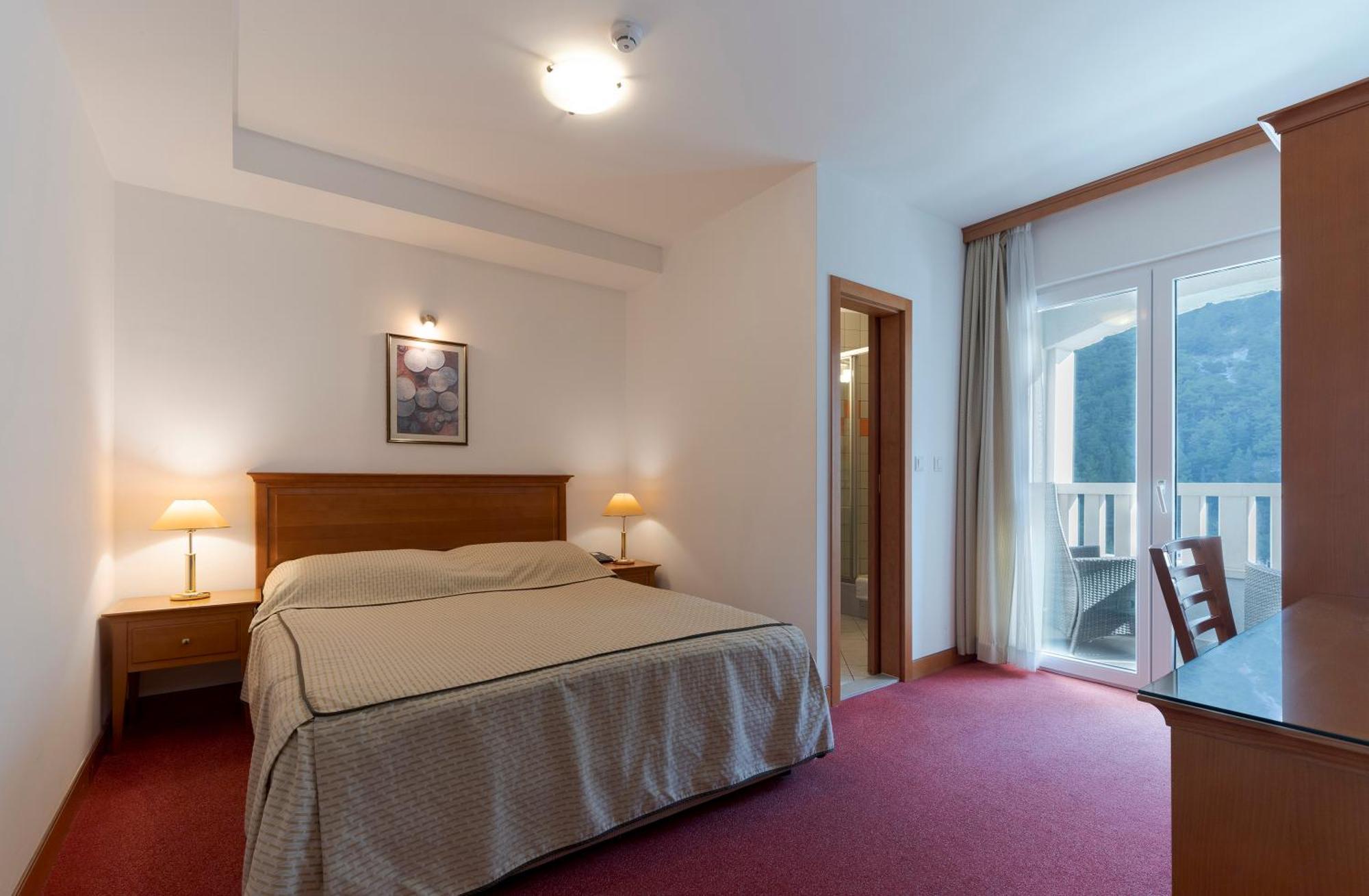 Hotel Dvor (adults Only) 3*