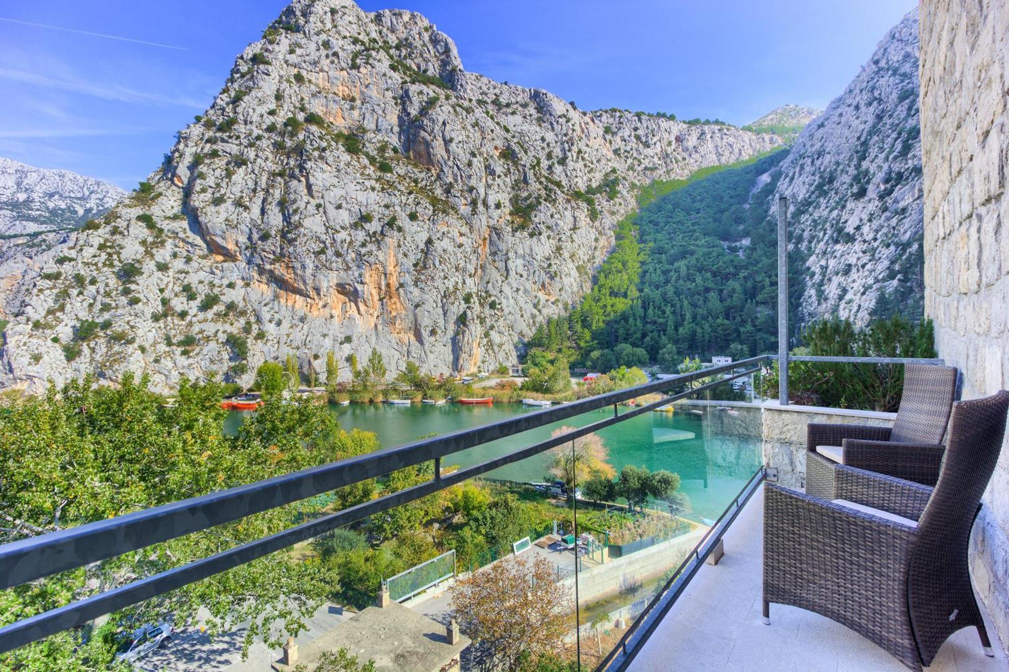 Hotel Dvor (adults Only) 3*
