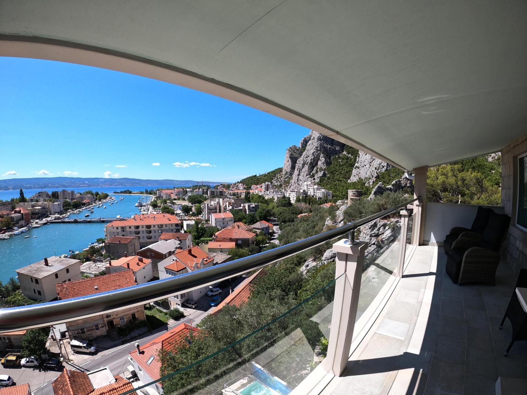 Dvor (adults Only) Hotel