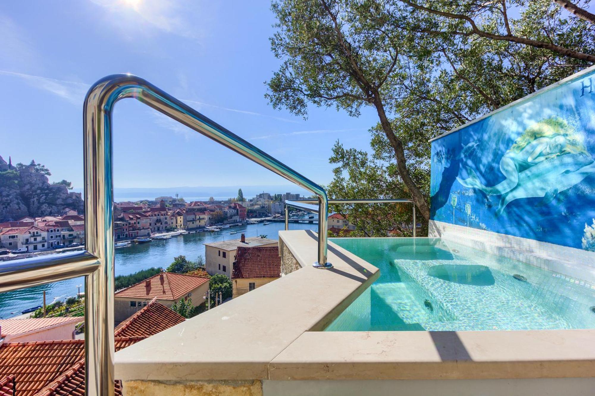 Hotel Dvor (adults Only) 3*